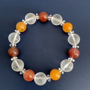 Elastic beaded bracelet